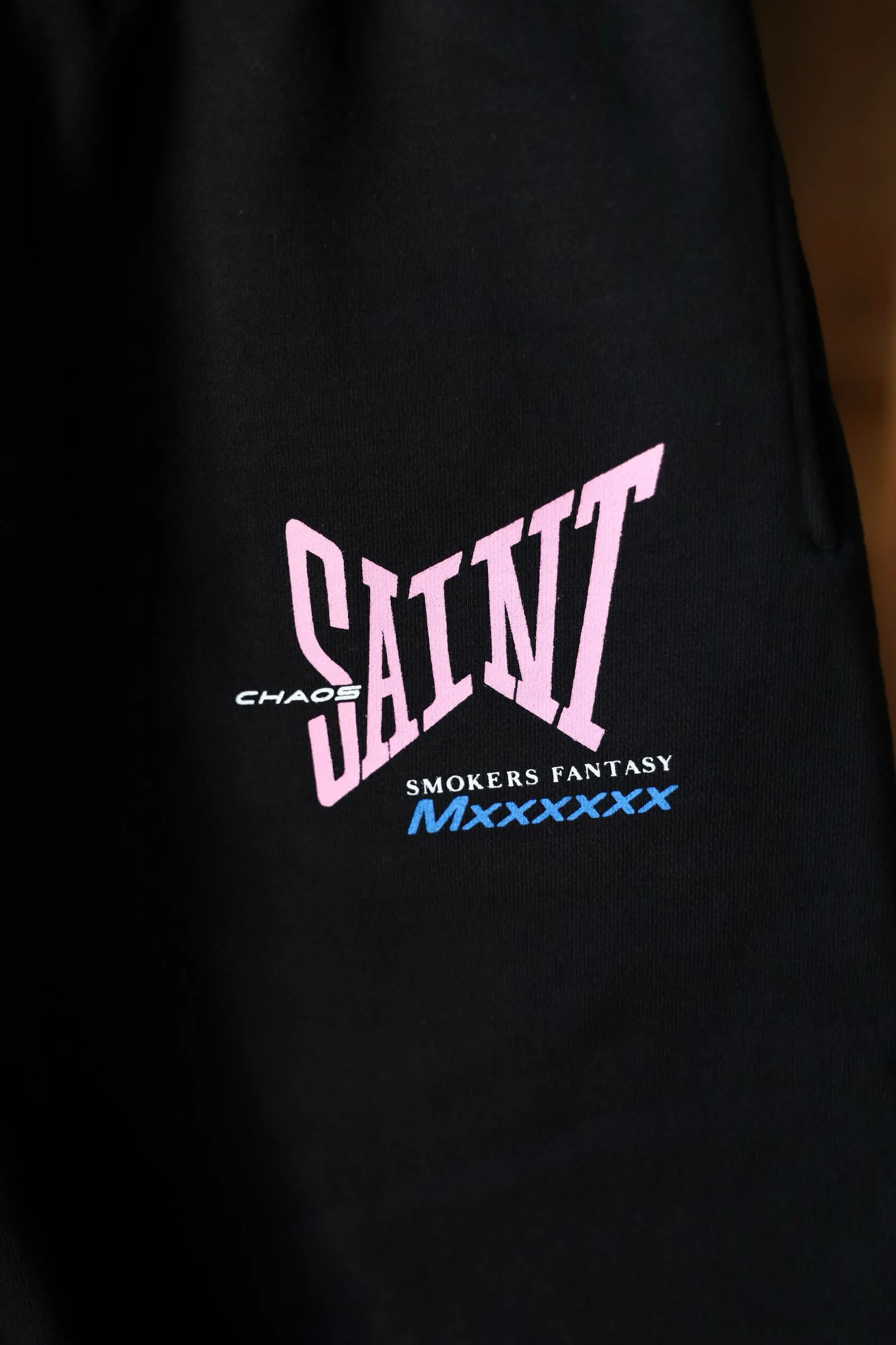 SAINT Mxxxxxx SWEAT SHORTS/RIBON SAINT/BLK pink SAINT LOGO shorts, black S-XL cotton and linen OE yarn fabric, stiff, light, comfortable and breathable, non-locking design, naturally rolled back after water, super handsome version, easy to match, original consistent main mark, wash water mark, little angel anti-counterfeiting mark